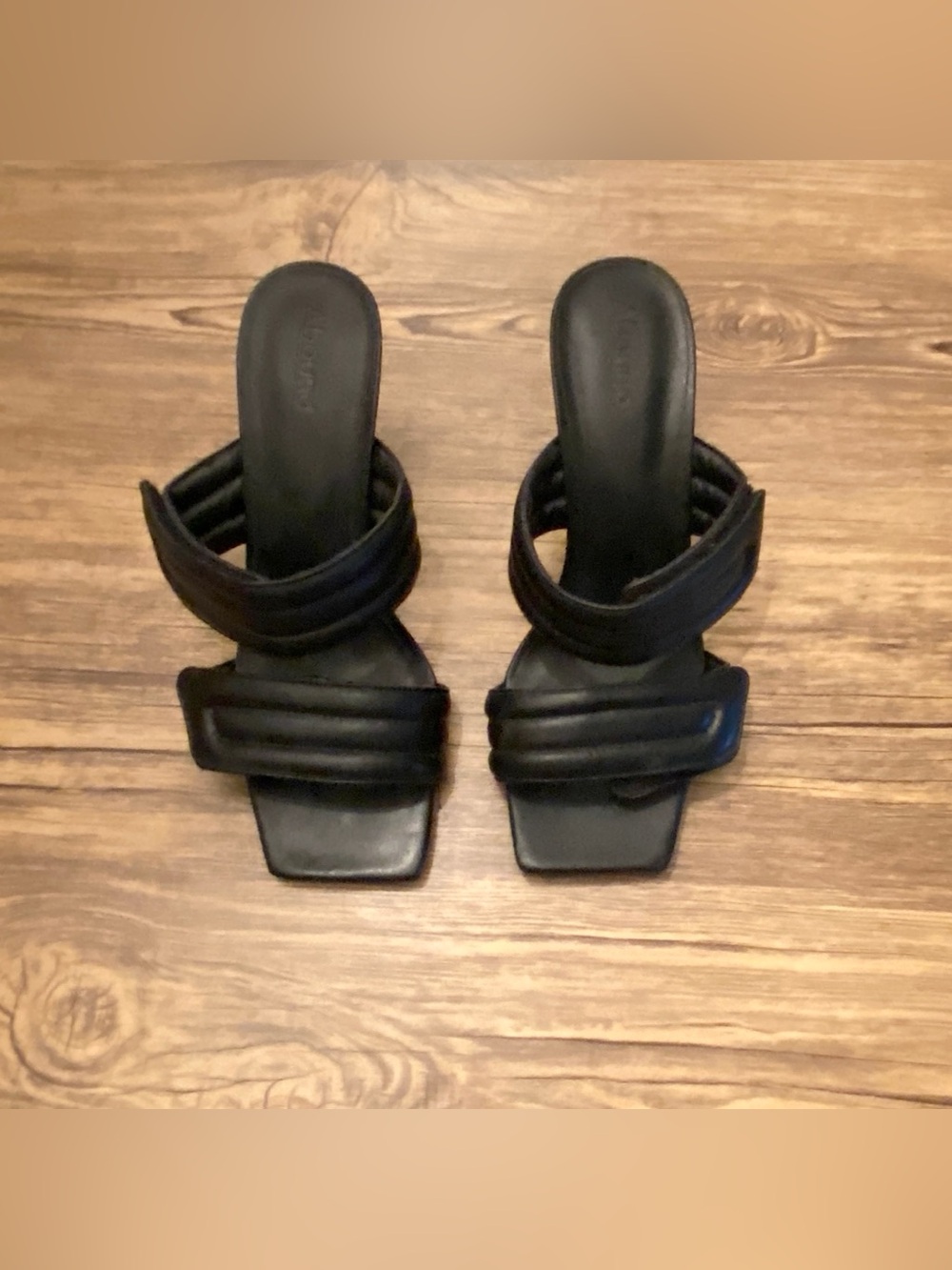 Adobe Quilted Slide Sandals with Velcro straps Size 8 NWOT